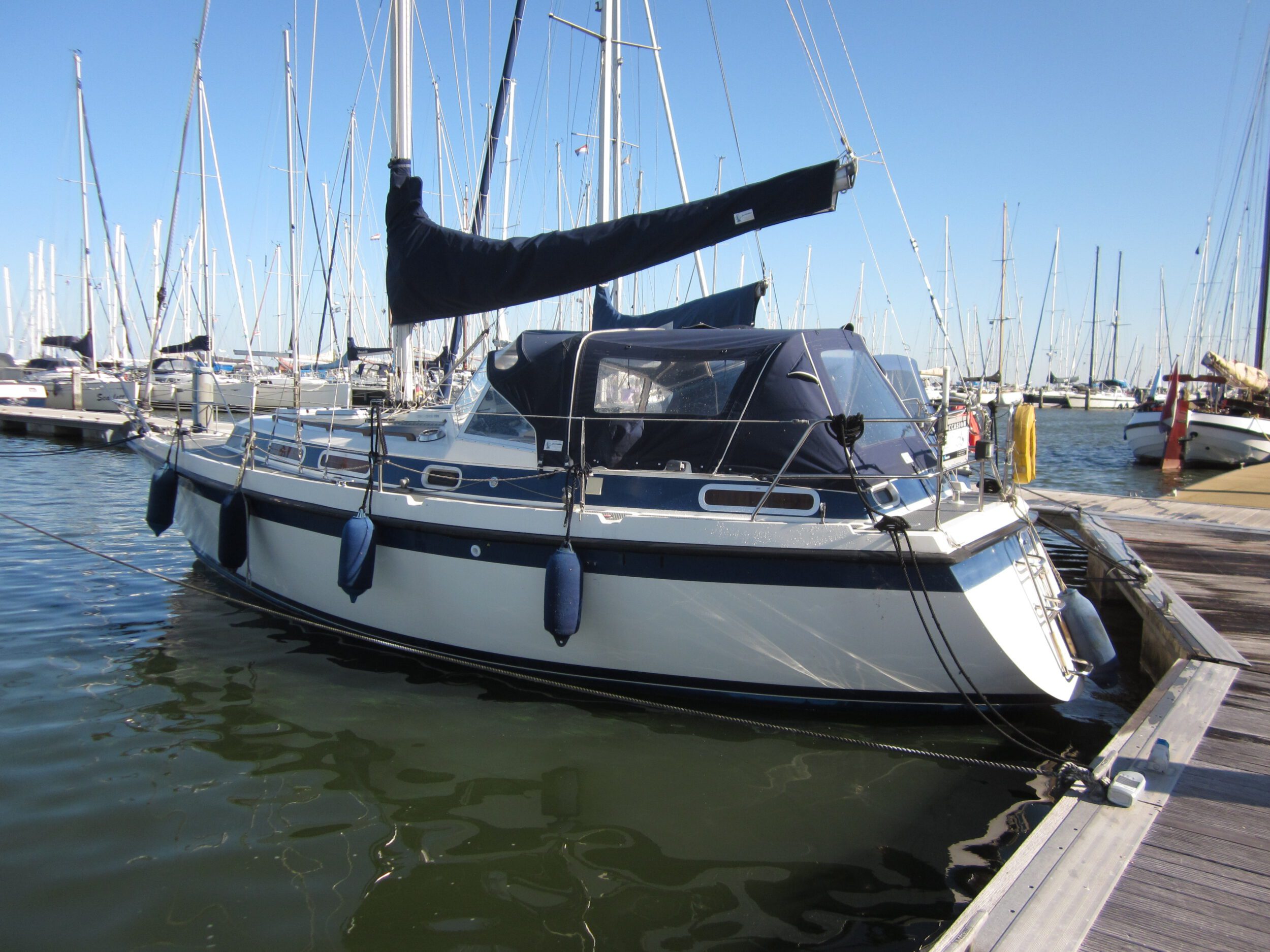 Compromis C999 from 1995 for sale. 1,50 draft, 13.60 airdraft. Nice boat - C -Yacht